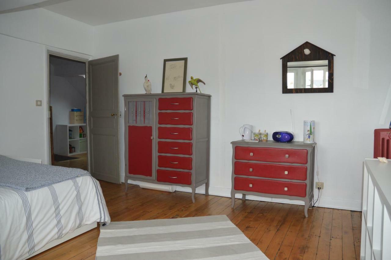 D'hotes Les Ecuries Homestay