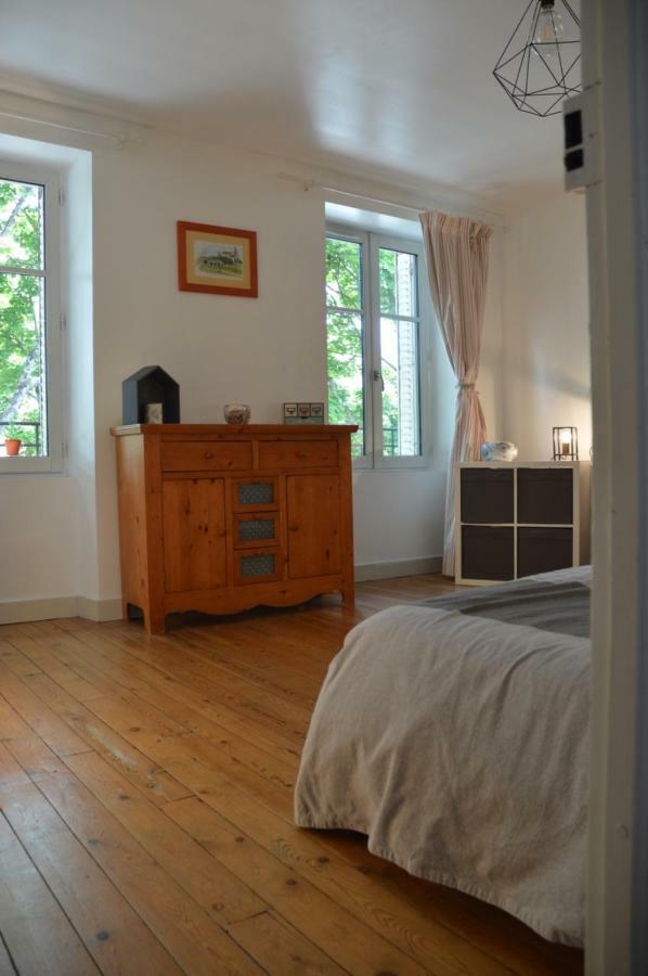 D'hotes Les Ecuries Homestay *