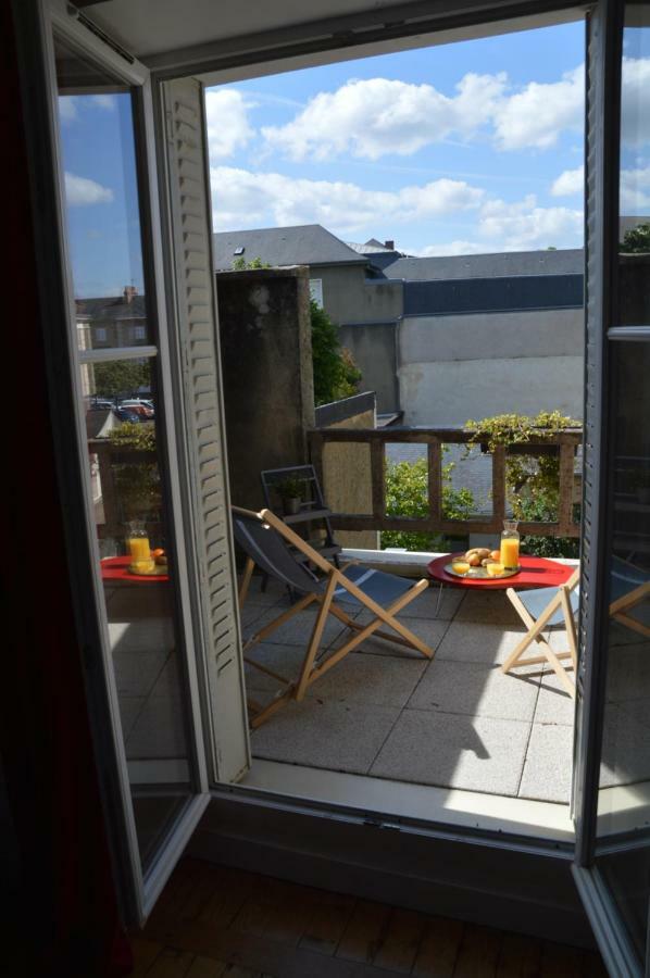 D'hotes Les Ecuries Homestay *