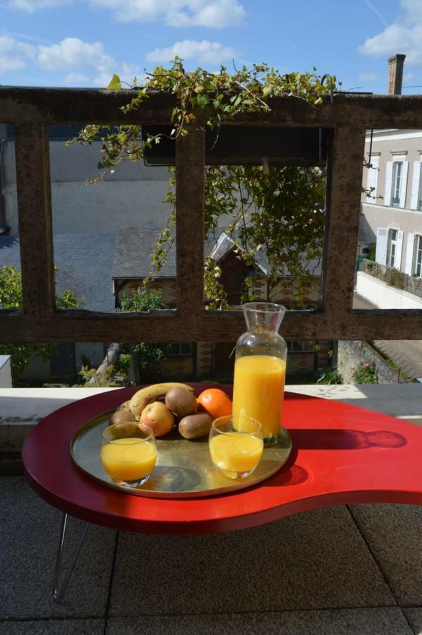 D'hotes Les Ecuries Homestay