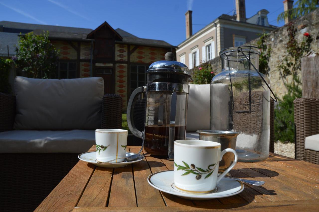 D'hotes Les Ecuries Homestay